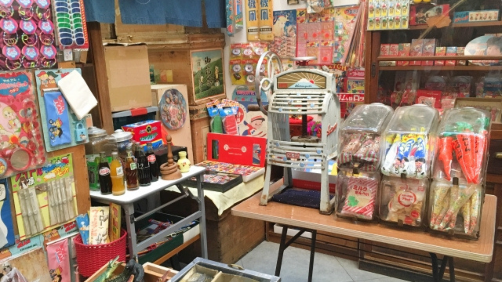 駄菓子屋の風景画像